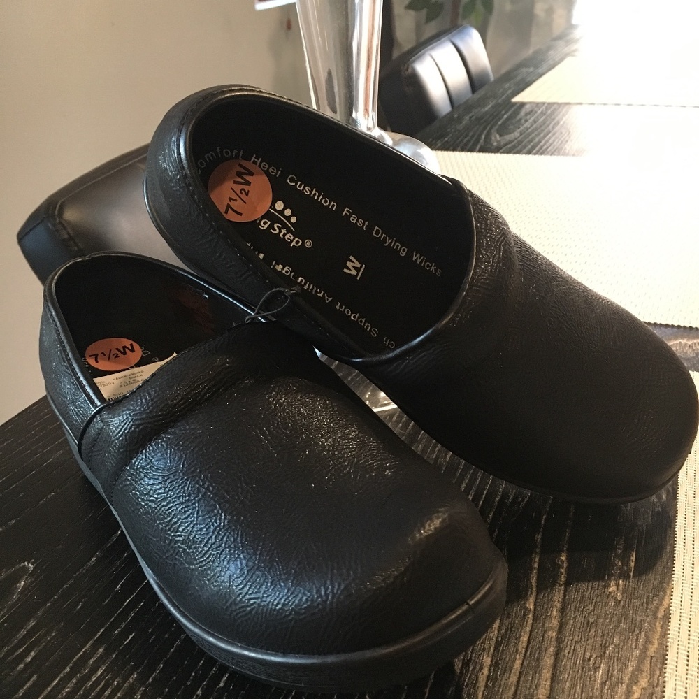 Spring Step Nurse Clogs Women’s Black Shoes Size 7.5 Wide NWT